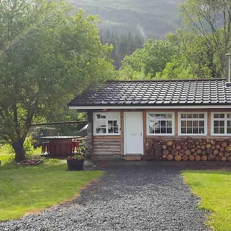 Pine Cabin, Strathyre. A Cosy Escape From It All. Экстерьер фото