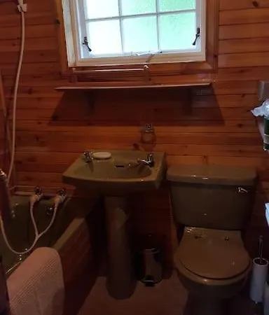 Pine Cabin, Strathyre. A Cosy Escape From It All. Экстерьер фото
