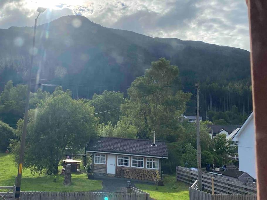 Holiday home Pine Cabin, Strathyre. A Cosy Escape From It All. Strathyre