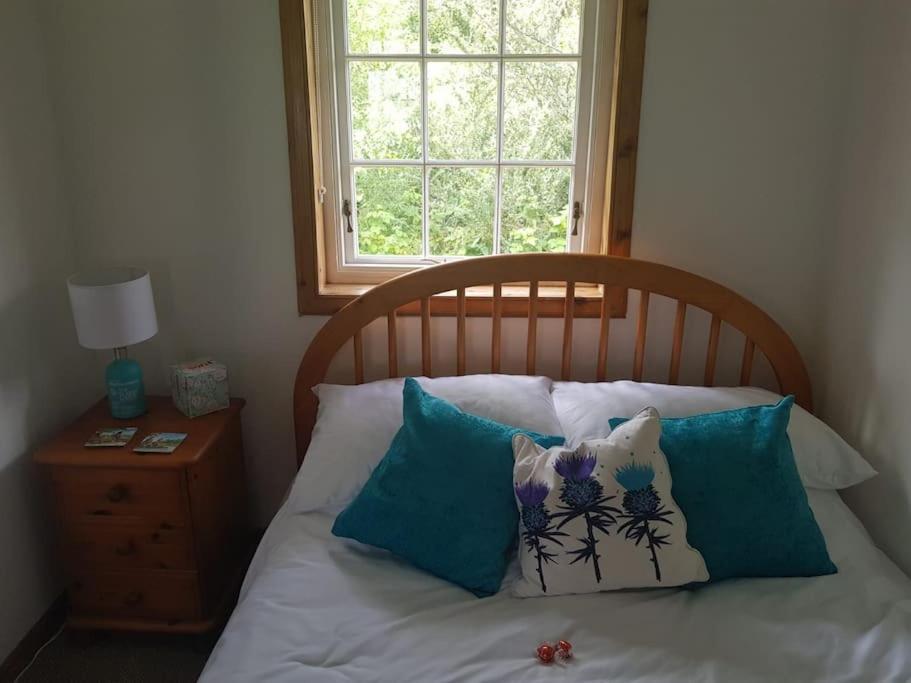 Holiday home Pine Cabin, Strathyre. A Cosy Escape From It All. Strathyre