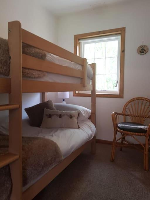 Pine Cabin, Strathyre. A Cosy Escape From It All. Strathyre