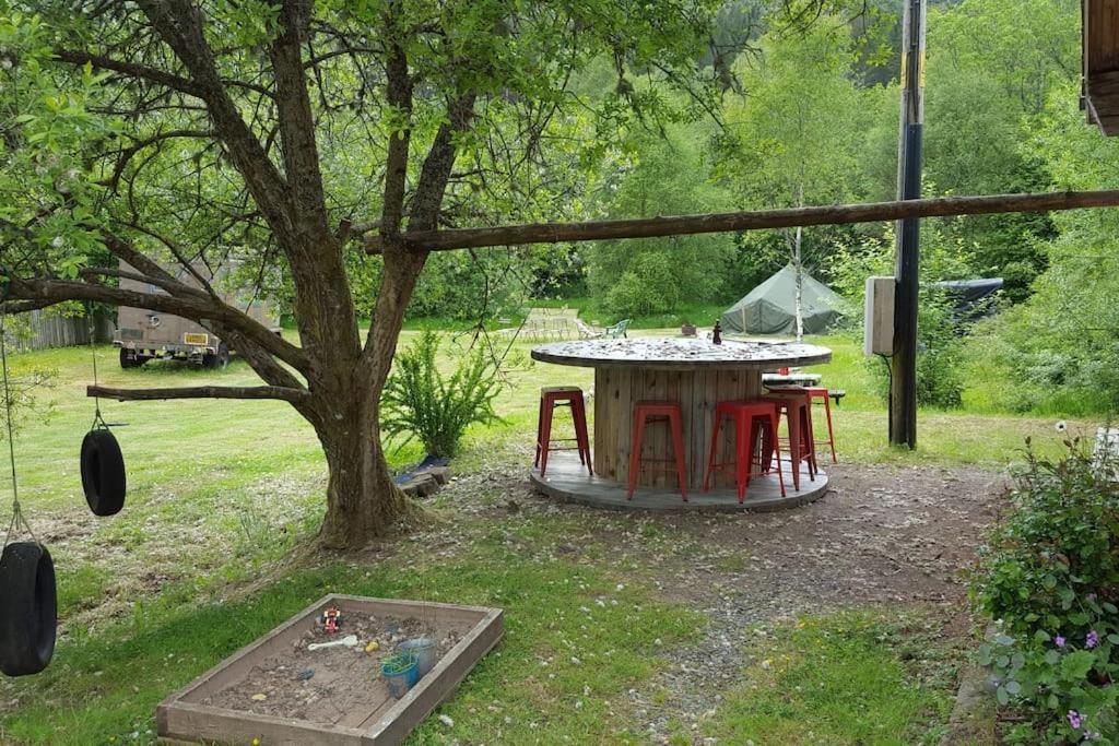 Pine Cabin, Strathyre. A Cosy Escape From It All.
