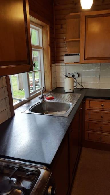Pine Cabin, Strathyre. A Cosy Escape From It All. *