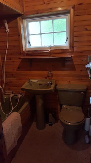 Pine Cabin, Strathyre. A Cosy Escape From It All. Holiday home Strathyre