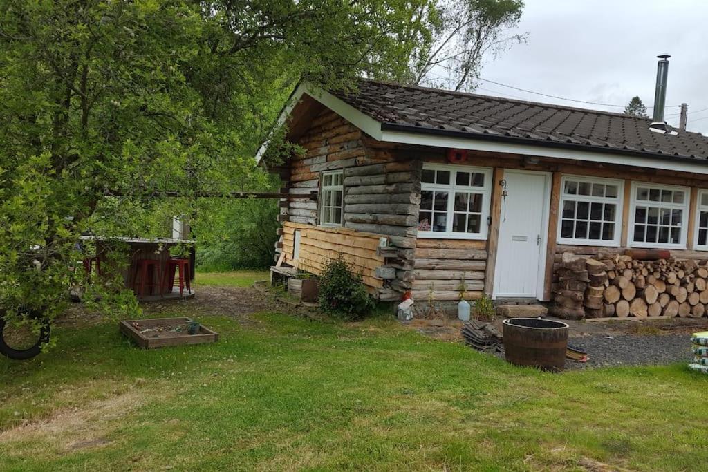 Pine Cabin, Strathyre. A Cosy Escape From It All. Holiday home Strathyre